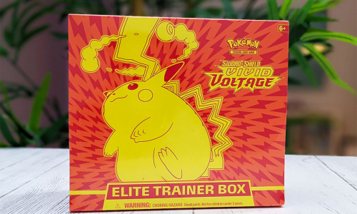 Unboxing du coffret de cartes Pokémon Voltage Éclatant