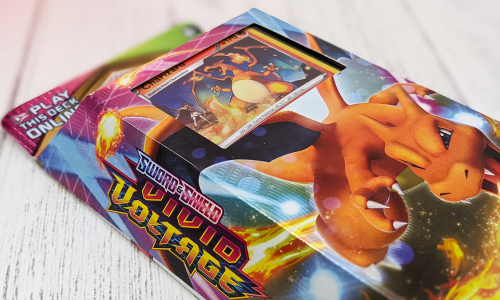 Unboxing du Deck à Thème - Voltage Éclatant (Dracaufeu)